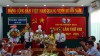 Bí thư Đảng ủy, Giám đốc Sở LĐTB và XH  Lê Nguyên Hồng ( bên phải) chúc mừng thành công Đại hội Chi bộ Nghiệp vụ II, nhiệm kỳ 2022 – 2025
