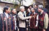Chủ tịch Quốc hội Nguyễn Phú Trọng (từ tháng 1/2011 đến nay, đồng chí là Tổng Bí thư Ban Chấp hành Trung ương Đảng) thăm hỏi các già làng, trưởng bản tại huyện Hướng Hóa (tháng 1/2010) - Ảnh: THÀNH DŨNG